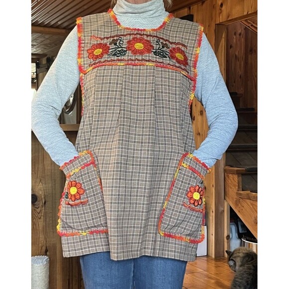 Embroidered Mexican Apron for Women | Adult | Floral Embroidery One Size - Picture 5 of 5